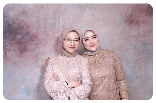 STUDIO ROSE GOLD
